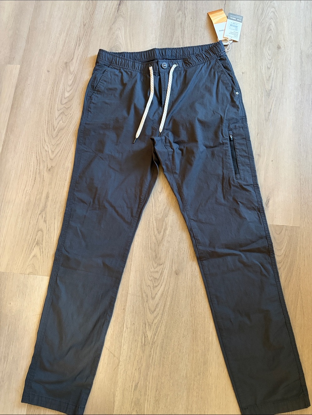 Vuori Ripstop Pant Long Women’s L ( runs small)Charcoal Organic Cotton NWT $98